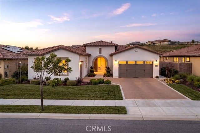 969 Trail View Pl, Nipomo, CA 93444