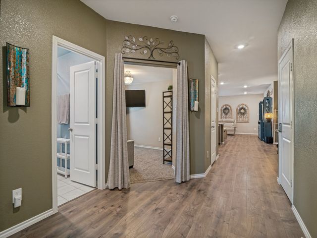 709 Darlington Oak Avenue, Royse City, TX 75189