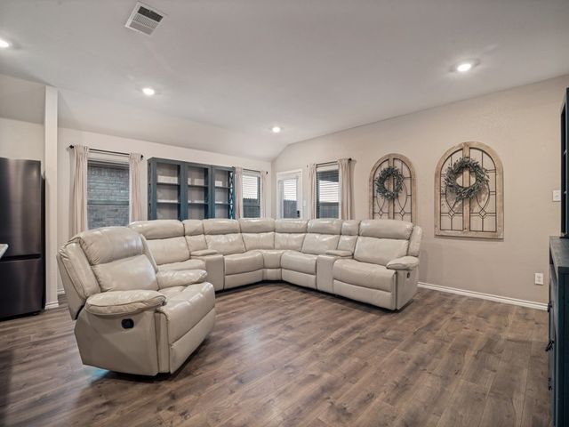 709 Darlington Oak Avenue, Royse City, TX 75189