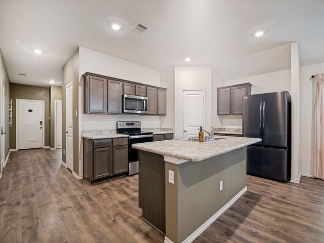 709 Darlington Oak Avenue, Royse City, TX 75189