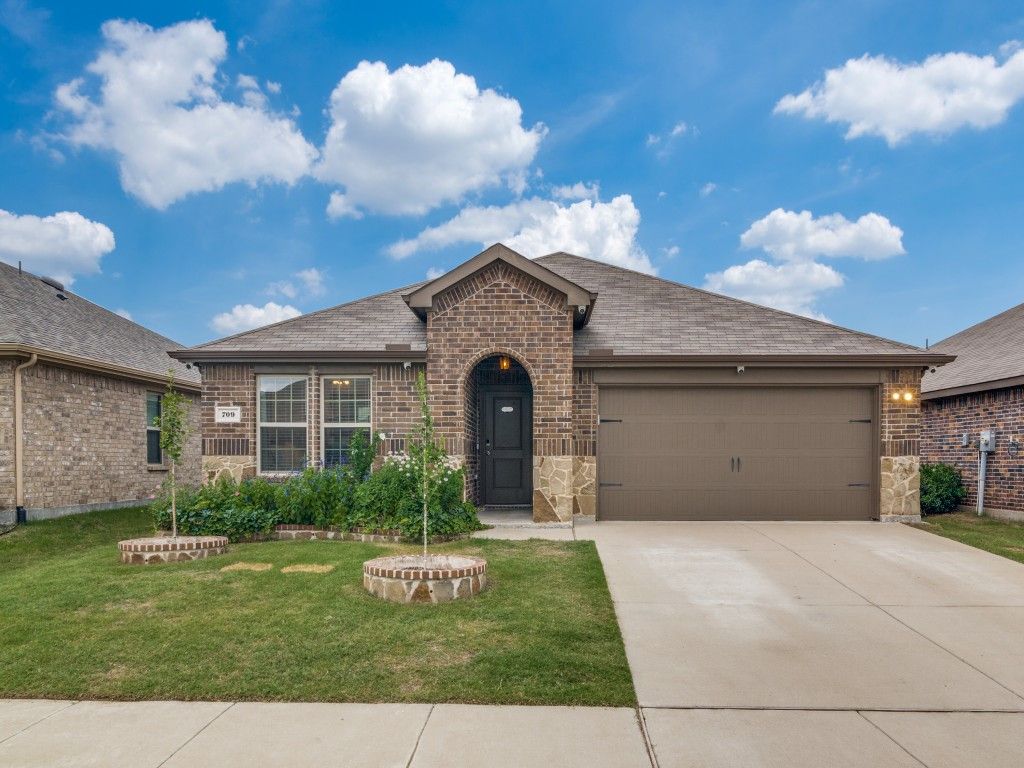 709 Darlington Oak Avenue, Royse City, TX 75189
