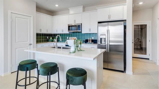 2697 Cloudview Privado, Ontario, CA 91761