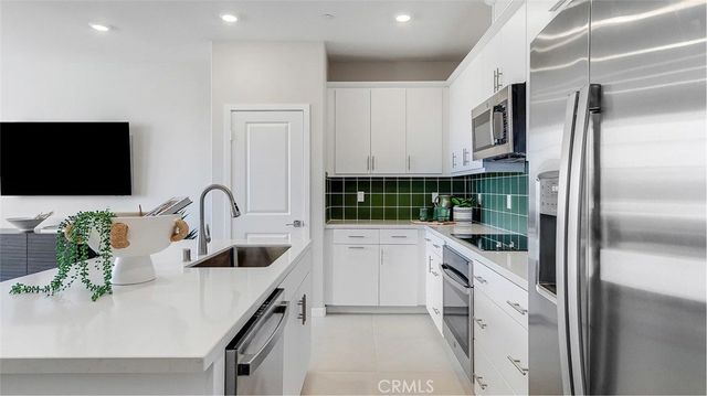 2697 Cloudview Privado, Ontario, CA 91761