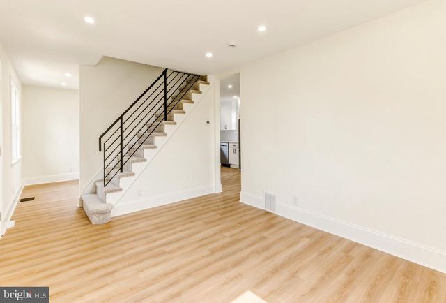 439 DEMOCRAT RD, Gibbstown, NJ 08027