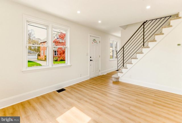 439 DEMOCRAT RD, Gibbstown, NJ 08027