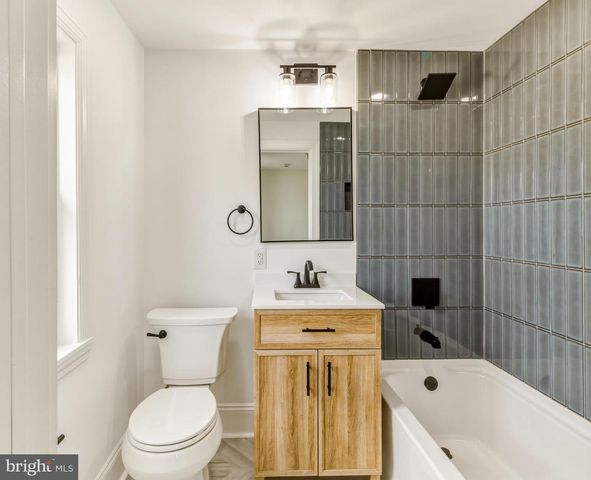 439 DEMOCRAT RD, Gibbstown, NJ 08027