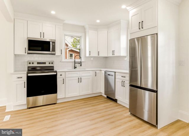 439 DEMOCRAT RD, Gibbstown, NJ 08027