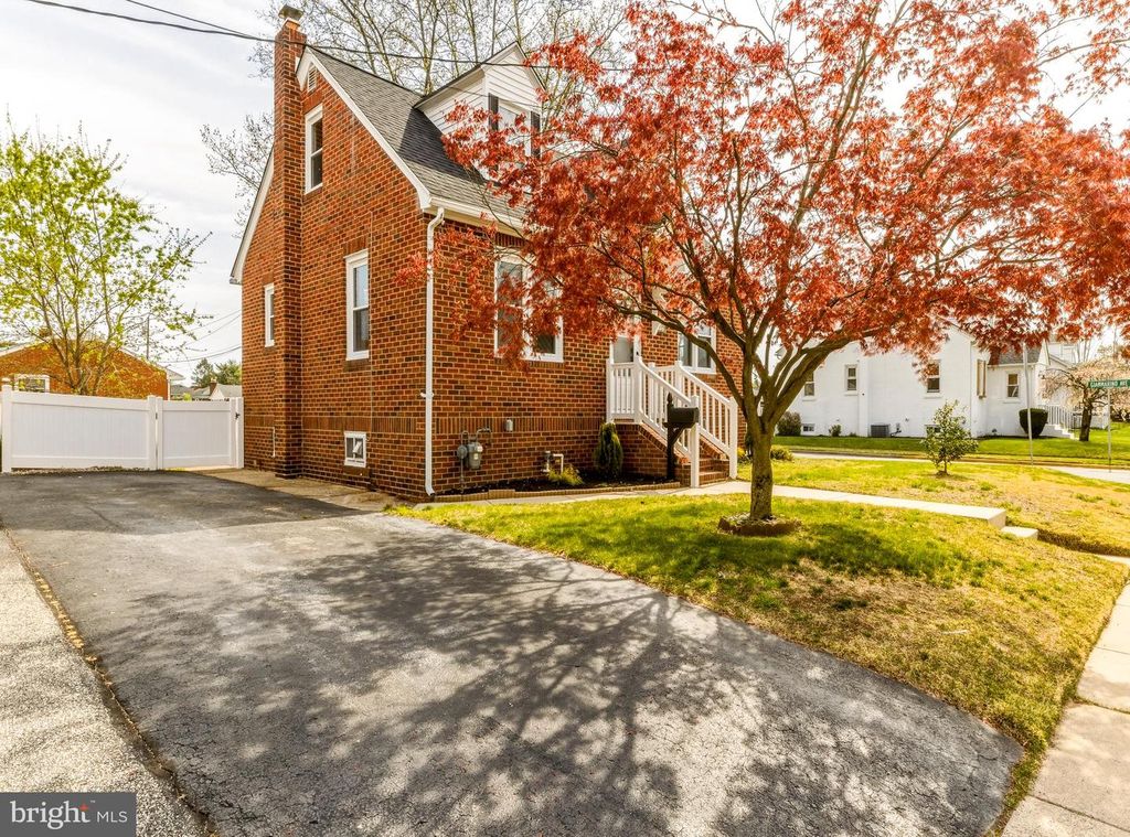 439 DEMOCRAT RD, Gibbstown, NJ 08027