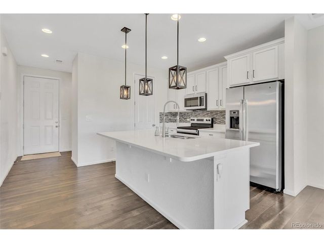 22330 E Mansfield Pl, Aurora, CO 80018