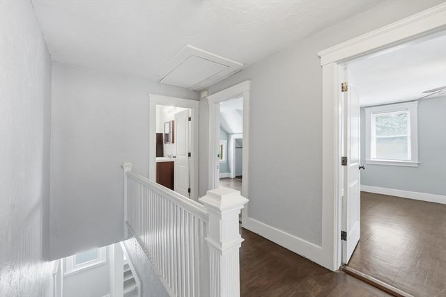 14 Saint Elmo Rd, Worcester, MA 01602