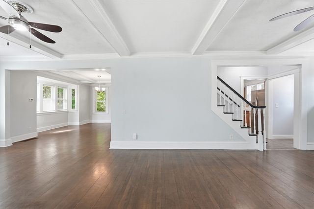 14 Saint Elmo Rd, Worcester, MA 01602