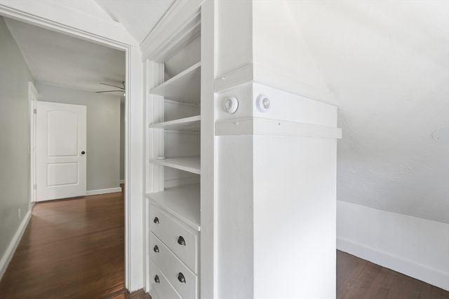 14 Saint Elmo Rd, Worcester, MA 01602