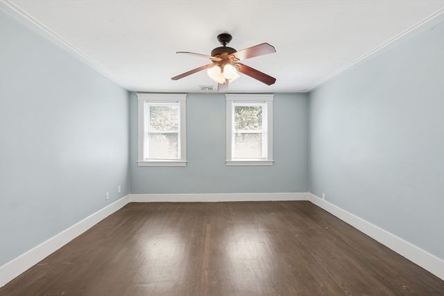 14 Saint Elmo Rd, Worcester, MA 01602
