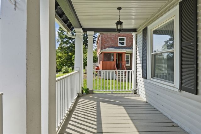 14 Saint Elmo Rd, Worcester, MA 01602