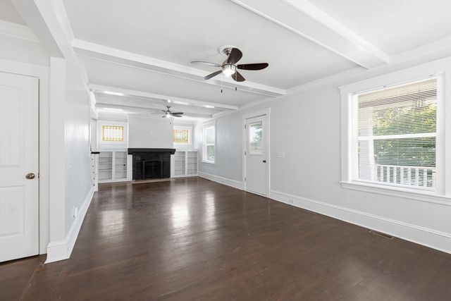 14 Saint Elmo Rd, Worcester, MA 01602