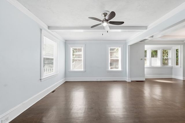14 Saint Elmo Rd, Worcester, MA 01602