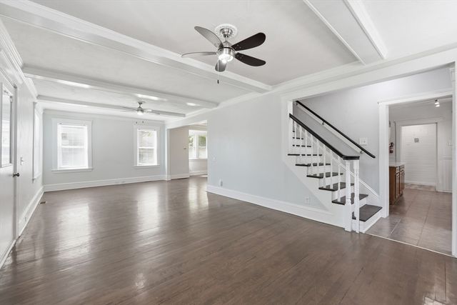 14 Saint Elmo Rd, Worcester, MA 01602