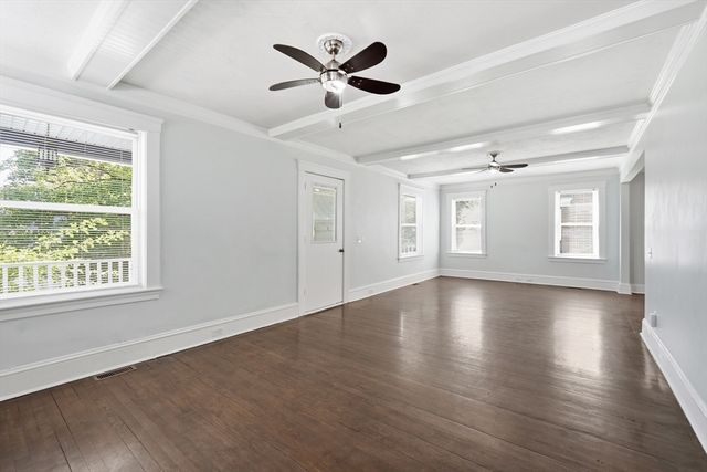 14 Saint Elmo Rd, Worcester, MA 01602