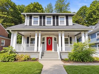 14 Saint Elmo Rd, Worcester, MA 01602