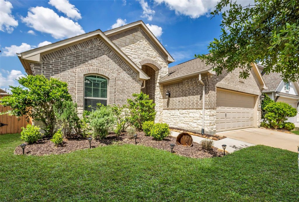 3819 Robinson Bend Drive, Spring, TX 77386