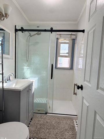 24 N Montgomery Street, Valley Stream, NY 11580