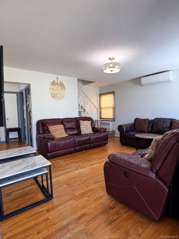 24 N Montgomery Street, Valley Stream, NY 11580