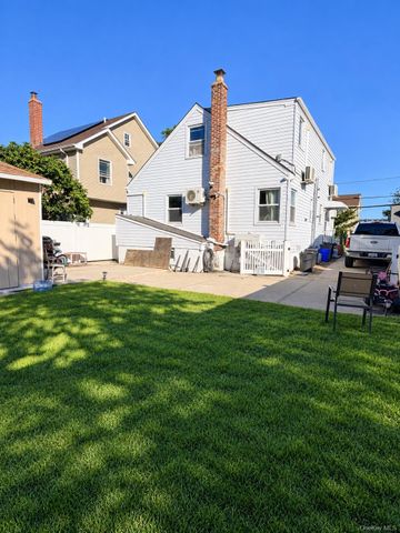24 N Montgomery Street, Valley Stream, NY 11580