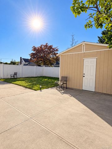 24 N Montgomery Street, Valley Stream, NY 11580
