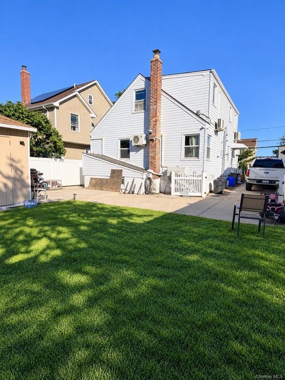 24 N Montgomery Street, Valley Stream, NY 11580 — photo 4