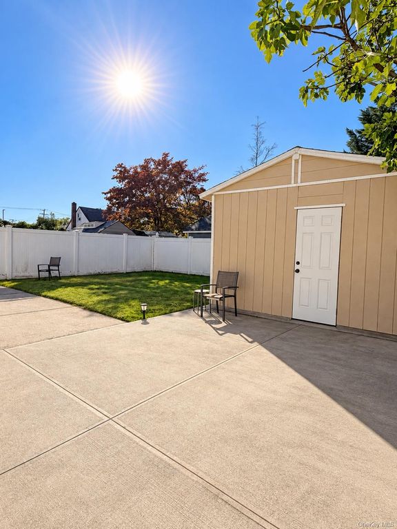 24 N Montgomery Street, Valley Stream, NY 11580 — photo 5