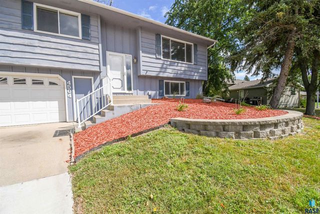 4504 S Cliff Ave, Sioux Falls, SD 57103