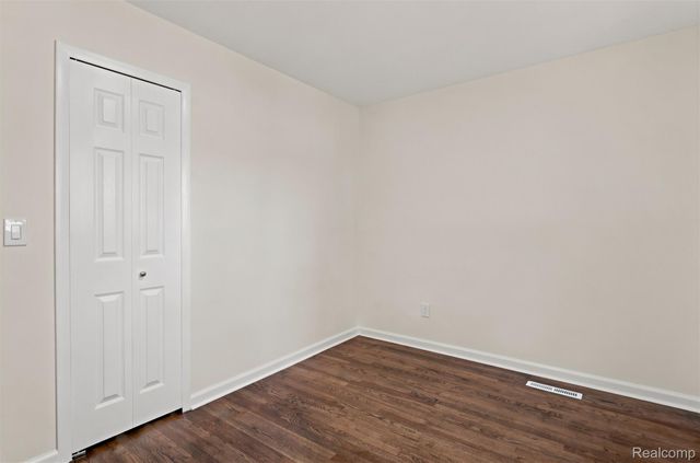 19597 Stafford Street, Clinton Charter Township, MI 48035