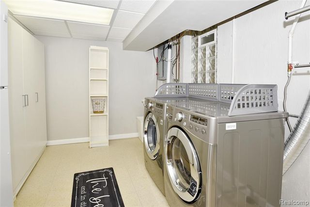 142 E Hickory Grove Road 3, Bloomfield Hills, MI 48304