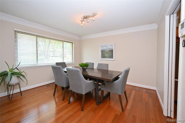 142 E Hickory Grove Road 3, Bloomfield Hills, MI 48304