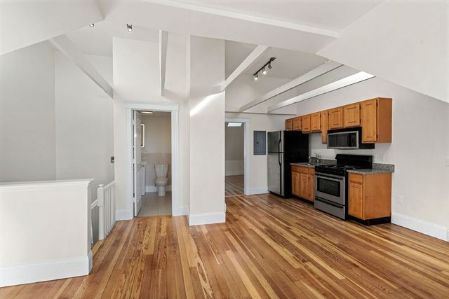 294 Meridian Street 401, Boston, MA 02128
