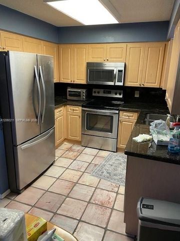 3532 Emerald Oaks Dr 2706, Hollywood, FL 33021