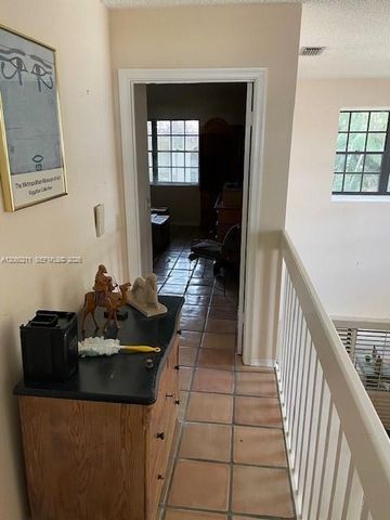 3532 Emerald Oaks Dr 2706, Hollywood, FL 33021