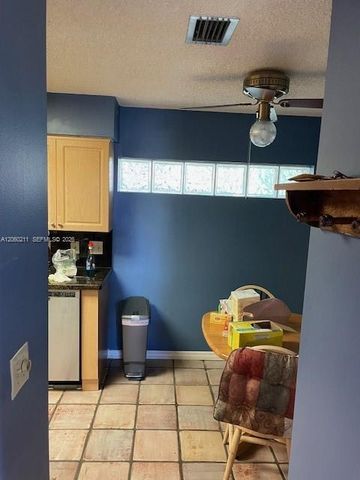 3532 Emerald Oaks Dr 2706, Hollywood, FL 33021
