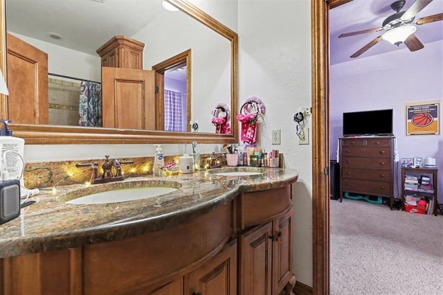 7416 NE 133rd Street, Edmond, OK 73013