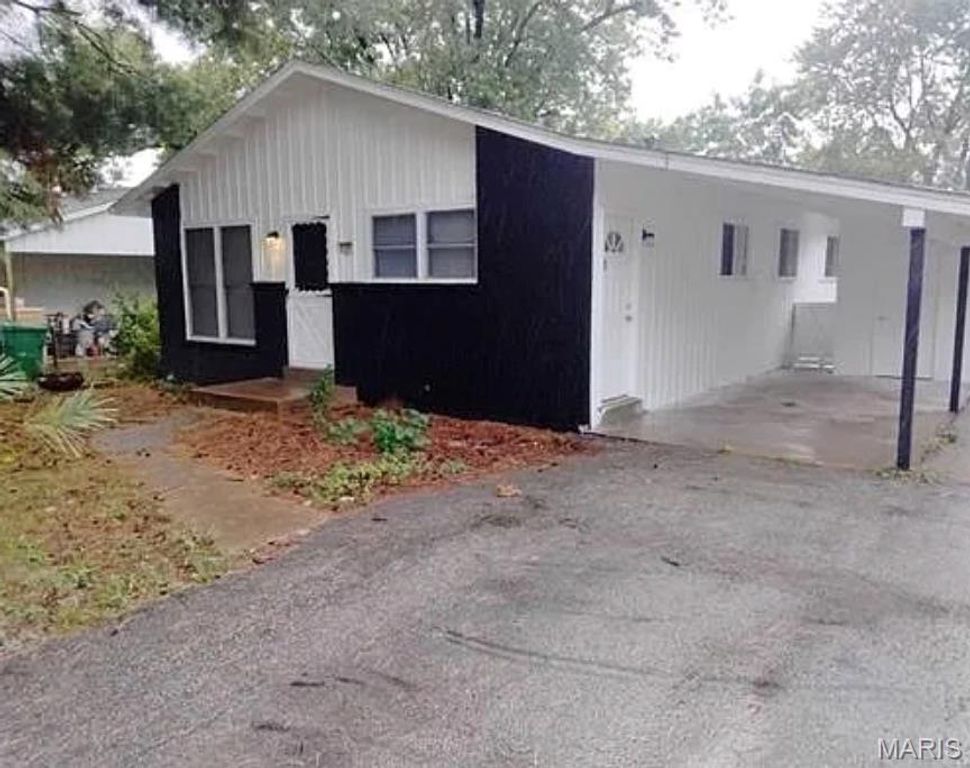 9625 Glen Owen Drive, St Louis, MO 63136