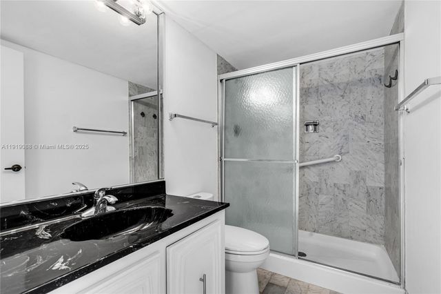 1420 Brickell Bay Dr 608B, Miami, FL 33131