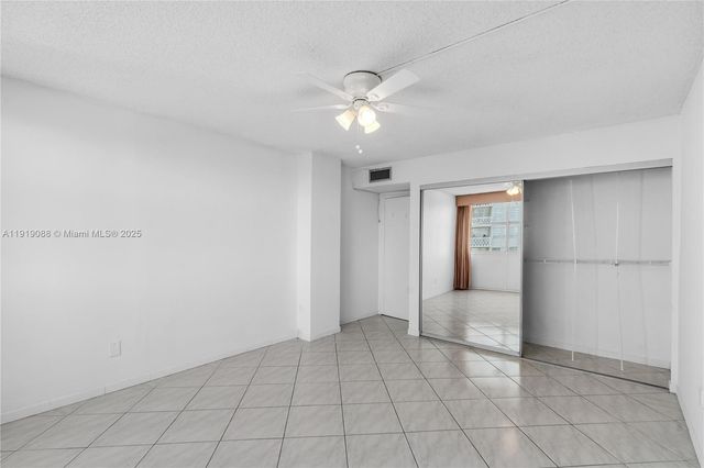 1420 Brickell Bay Dr 608B, Miami, FL 33131