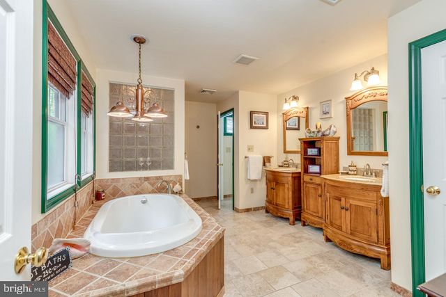 109 MOHAWK TRL, Medford Lakes, NJ 08055