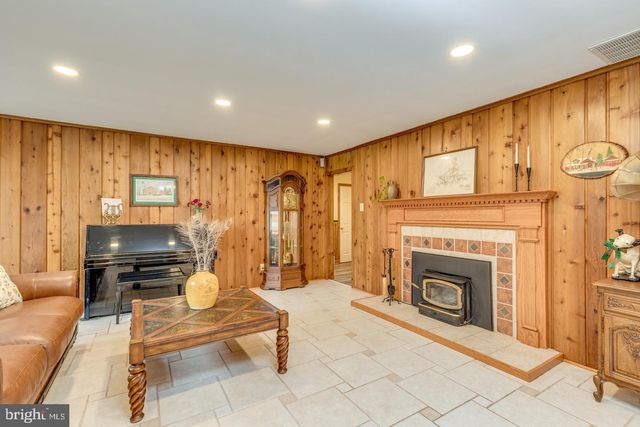109 MOHAWK TRL, Medford Lakes, NJ 08055