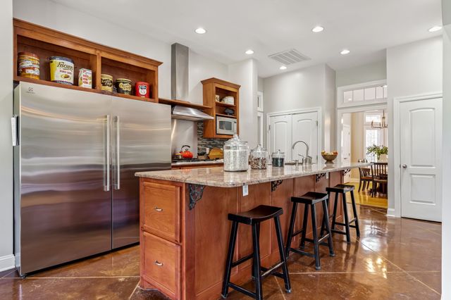 144 Abberly Ln, Hohenwald, TN 38462