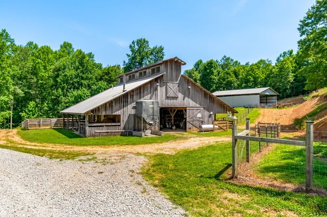 144 Abberly Ln, Hohenwald, TN 38462