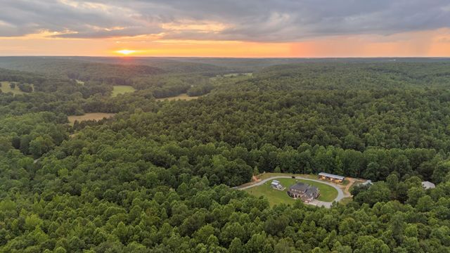 144 Abberly Ln, Hohenwald, TN 38462