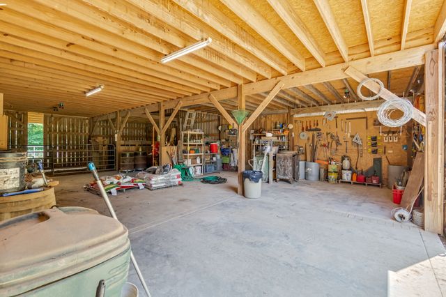 144 Abberly Ln, Hohenwald, TN 38462