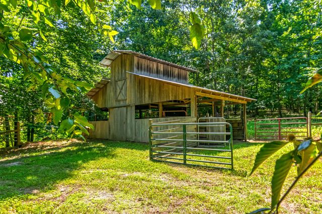 144 Abberly Ln, Hohenwald, TN 38462