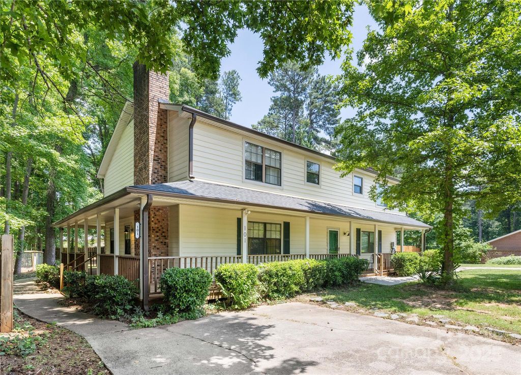 101 Courtney Lane, Matthews, NC 28105